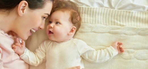 Kräkningar hos bebisar - allt du behöver veta