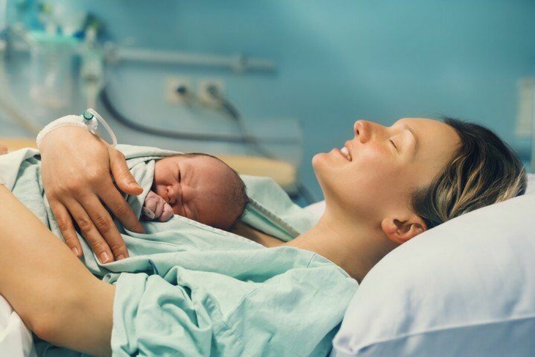 Perinealskydd: så gör barnmorskan för att minska risken för bristning
