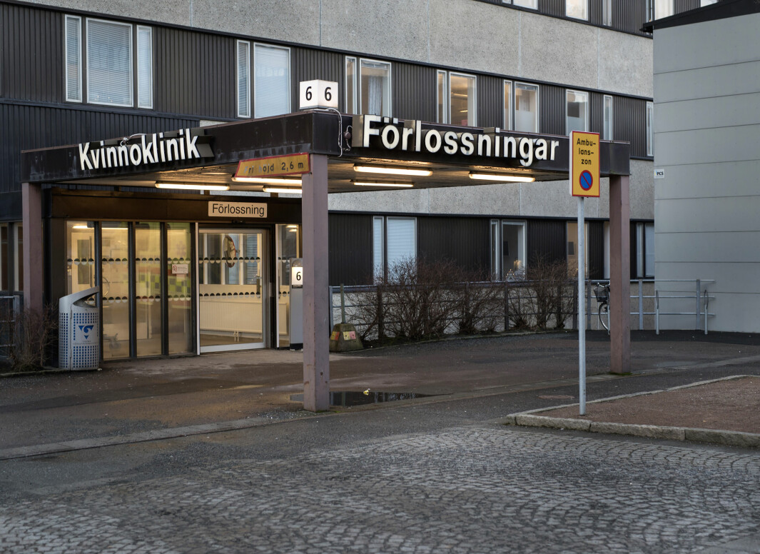 Alla födande på förlossningen på Östra Sjukhuset i Göteborg har smittats av covid-19.
