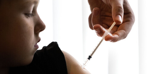 Uppmaningen från FHM: Inget vaccin till barn mellan fem och elva år