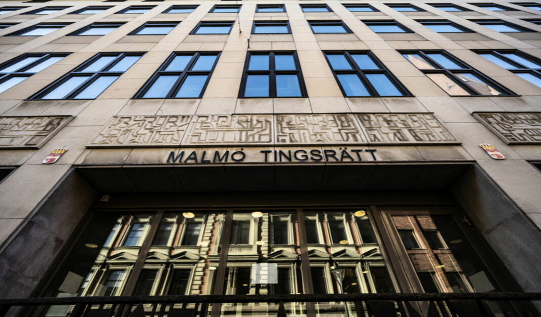 Malmö tingsrätt dömer en 42-årig man till livstids fängelse för att ha mördat sin gravida sambo.