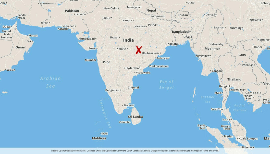 En tioårig pojke i Indien har räddats från en trång brunn efter att ha varit fast där i fyra dygn.