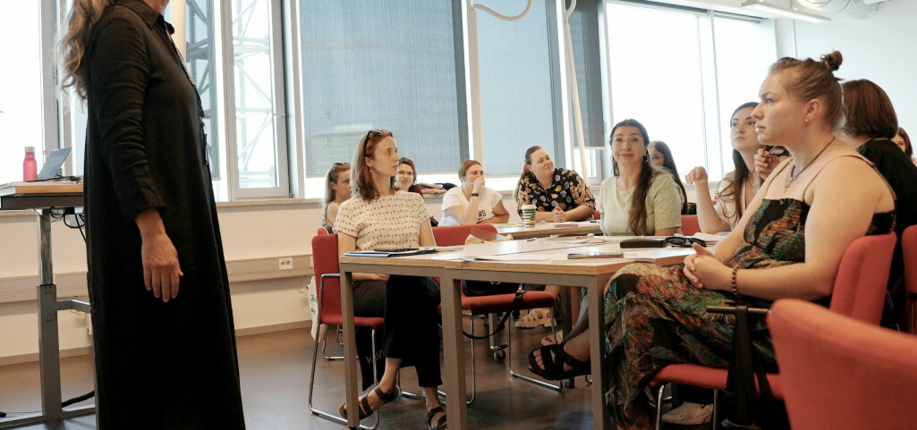 Här utbildas ukrainska lärare för jobb i Sverige