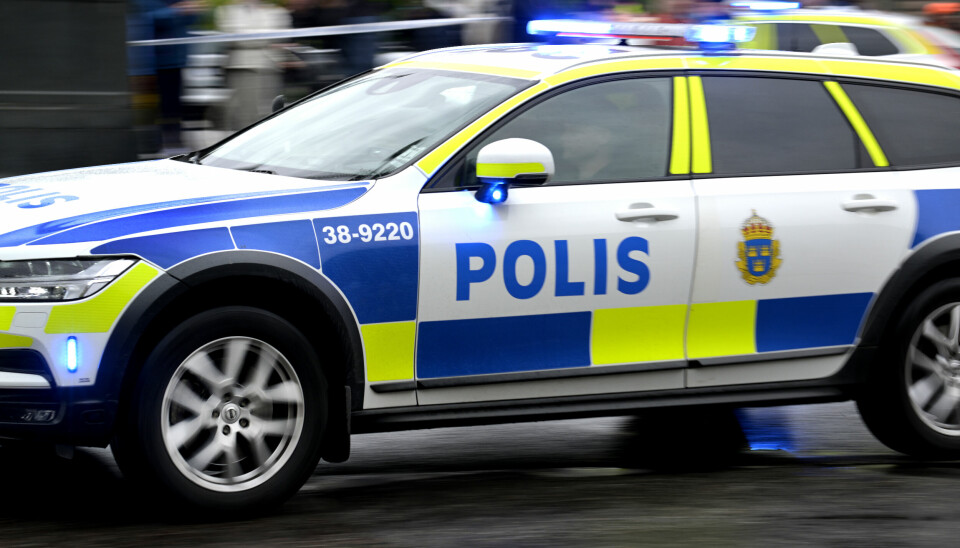 Den pojke som hotat personer med kniv på skola i Karlskrona har anhållits.