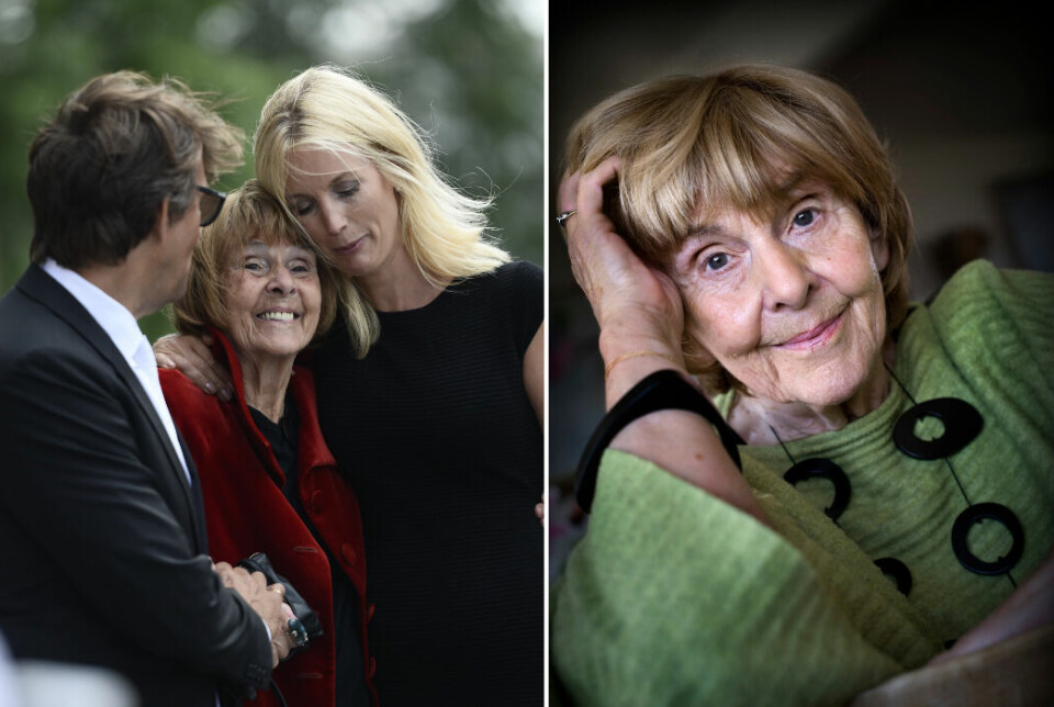 Vänster i bild: Niklas, Margareta och Jenny Strömstedt på Bo Strömstedts begravning.